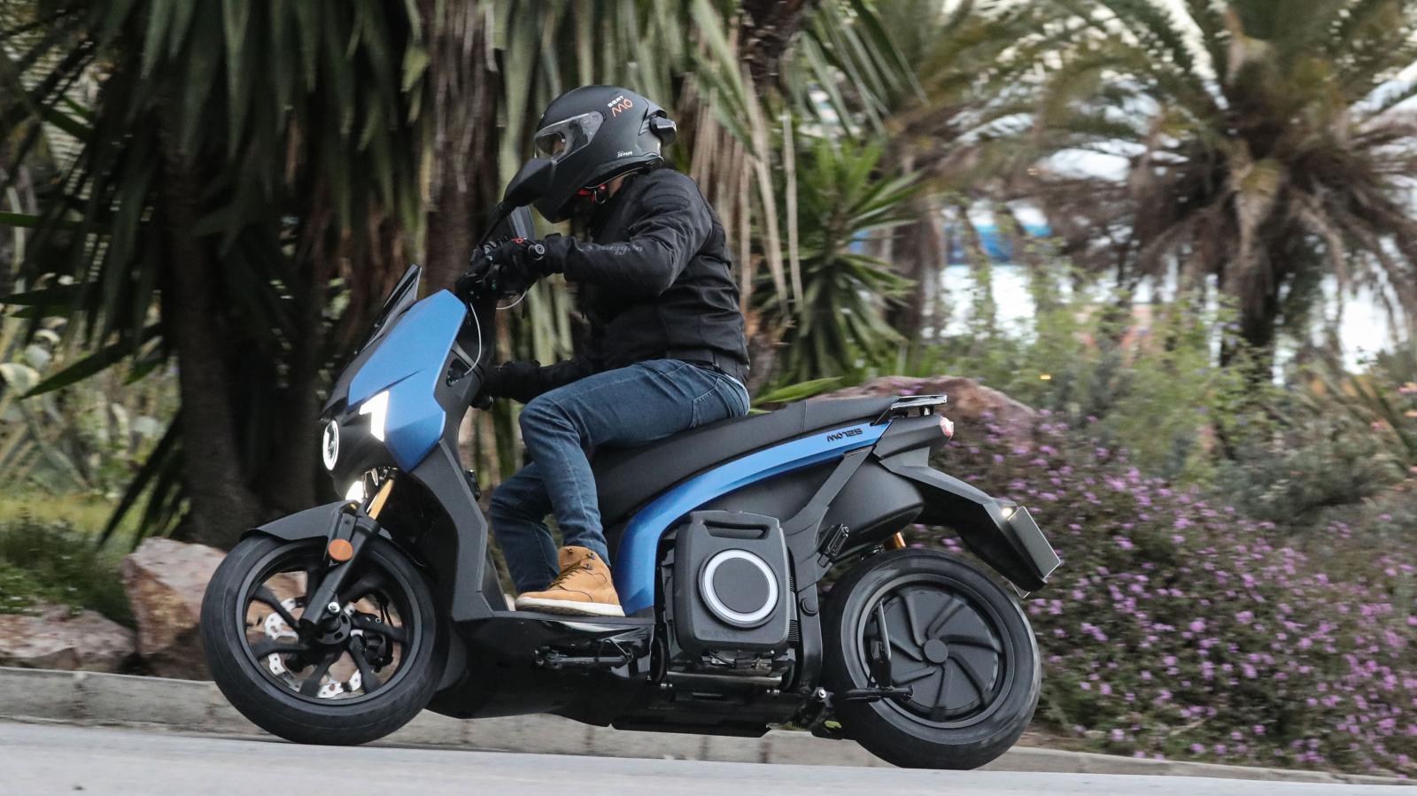 Αποστολή Βαρκελώνη: SEAT MO 125 Performance