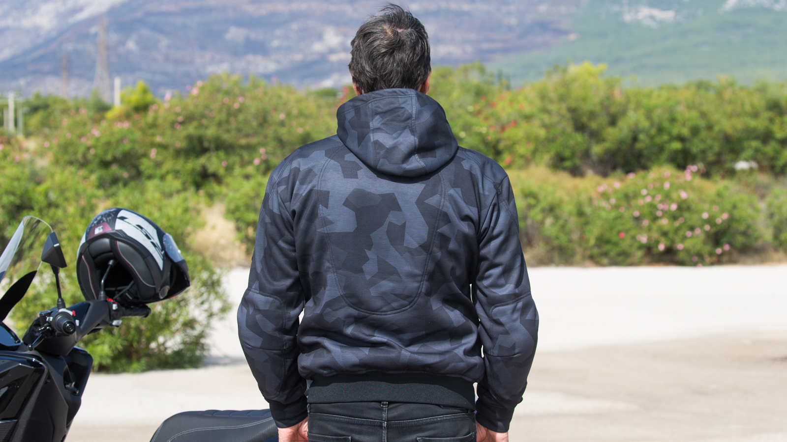 Test Oxford Super Hoodie 2.0: Casual έξω, τεχνικό μέσα