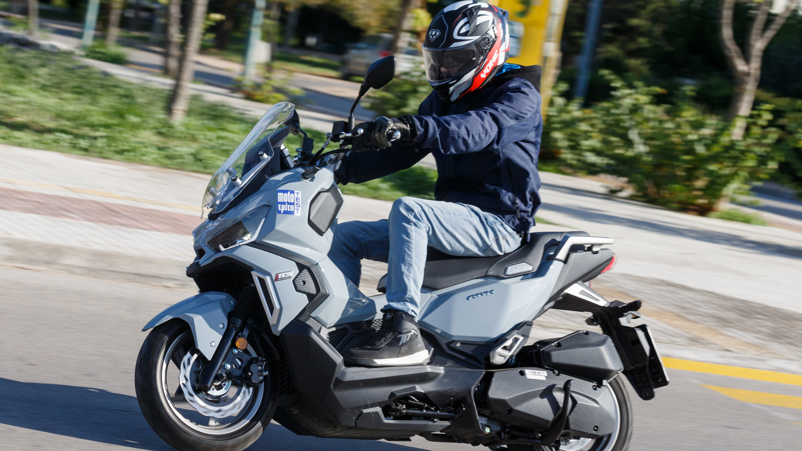 Μπορεί η τιμή του να βρίσκεται πάνω από τον μέσο όρο της κατηγορίας, αλλά το ίδιο συμβαίνει με την ποιότητα, τον εξοπλισμό και τις δυνατότητες του SYM