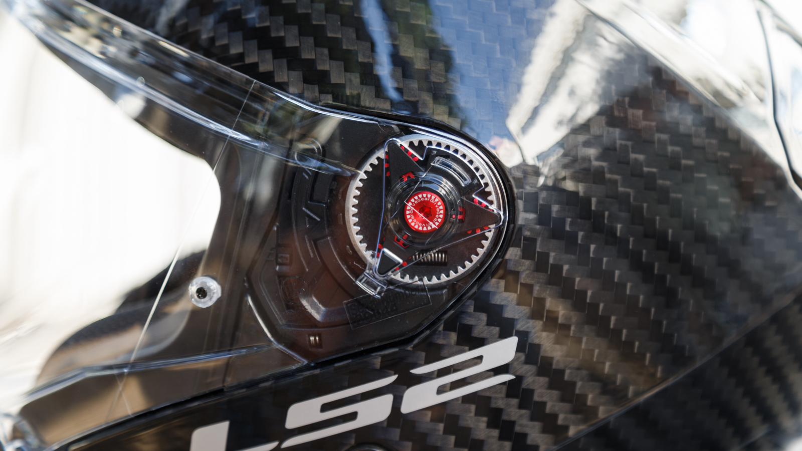 Test LS2 Infinity II Carbon: Το μοναδικό ανθρακονημάτινο jet με 4 κελύφη