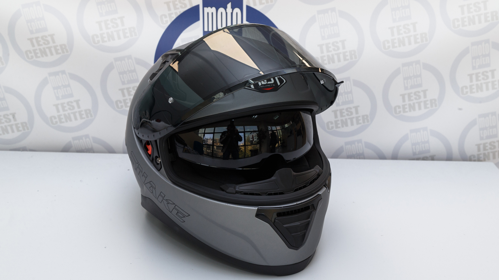 Test Pilot Snake SV: Με αποσπώμενη αεροτομή και δεύτερη φιμέ ζελατίνα