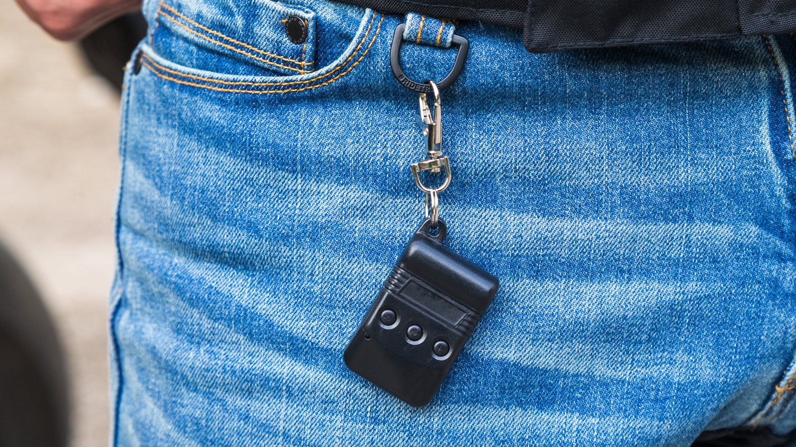 Test SPIDI Furious Pro: Τζιν με προστατευτικά σε γόνατα και γοφούς