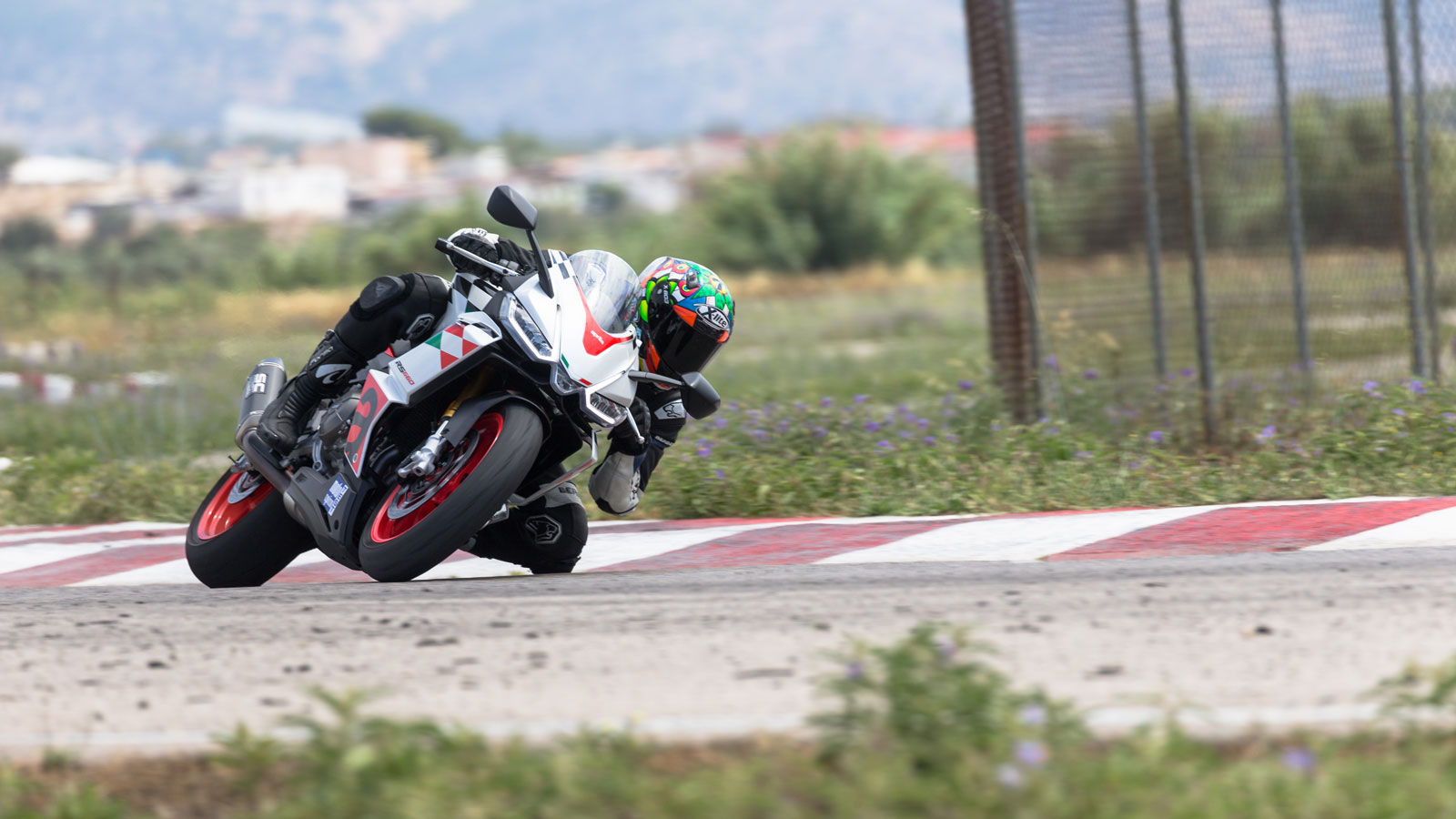 Aprilia RS 660 Extrema - Test  