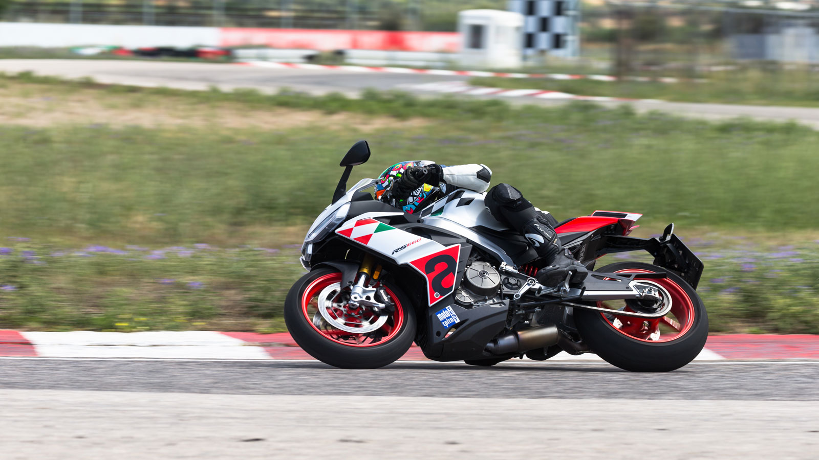 Aprilia RS 660 Extrema - Test  