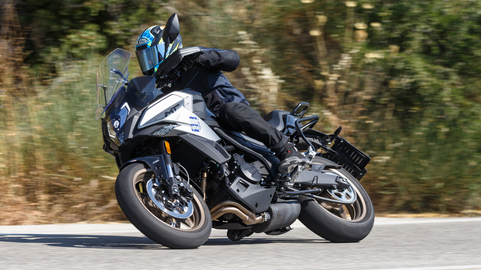 Ετοιμοπαράδοτα CFMOTO και Kawasaki στην Ermidis Moto 