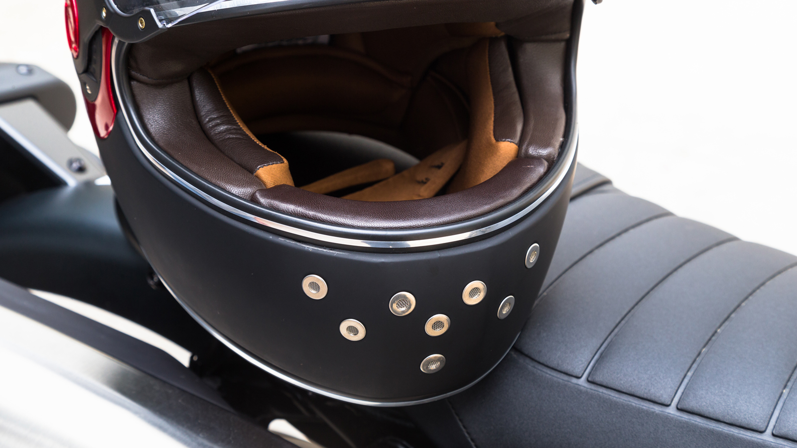 Test SMK Retro: Διαχρονικό μέσα κι έξω