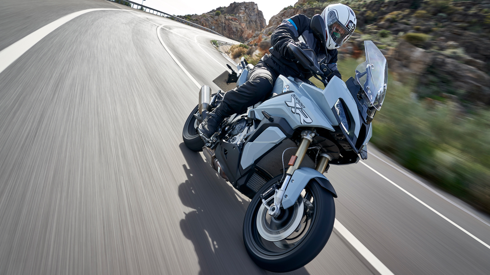 14 BMW σε περιμένουν να τις οδηγήσεις