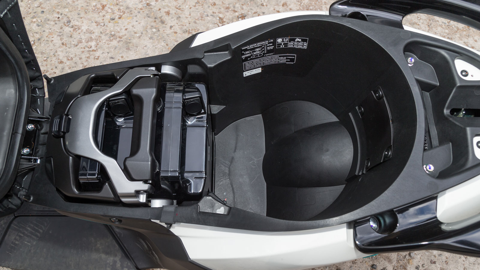 Yamaha NEO`S Test - Υποψήφιο για Best Electric by LS2