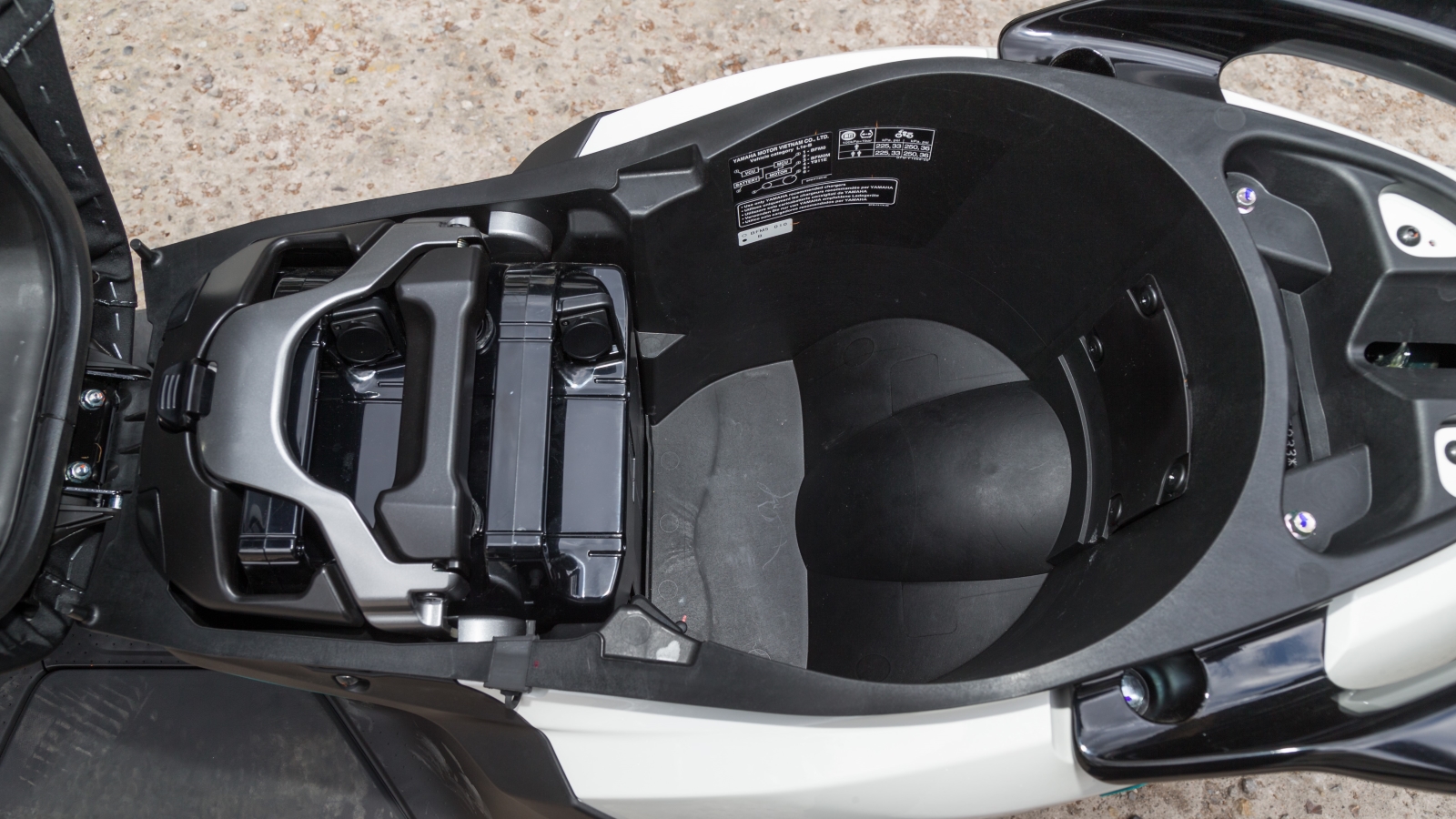 Yamaha NEO`S Test - Υποψήφιο για Best Electric by LS2