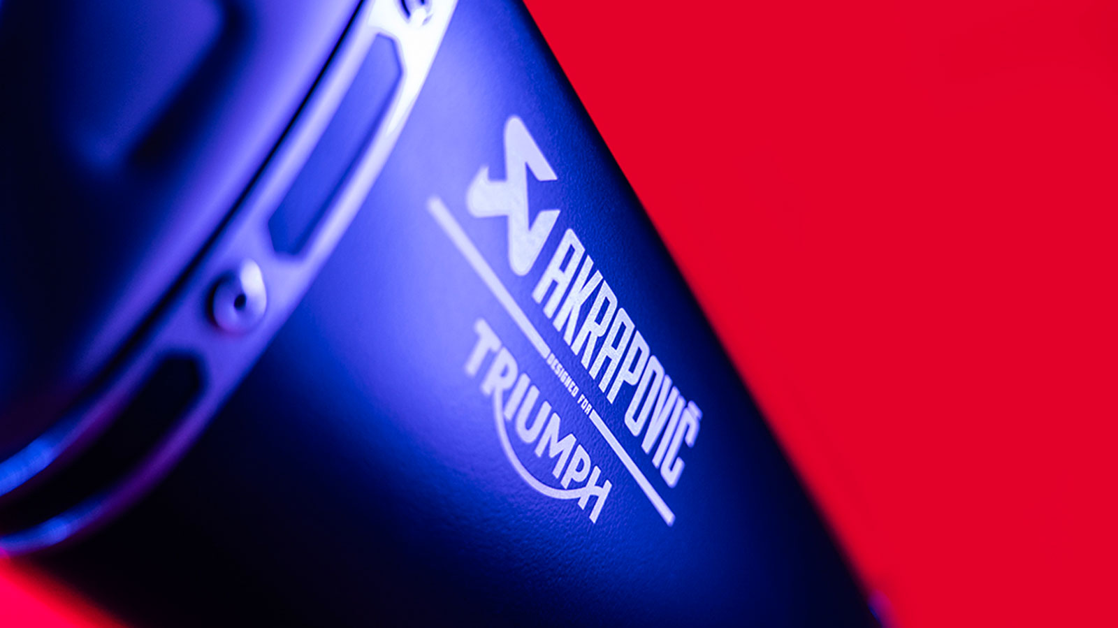 Triumph και Akrapovič ανακοινώνουν μακροχρόνια συνεργασία