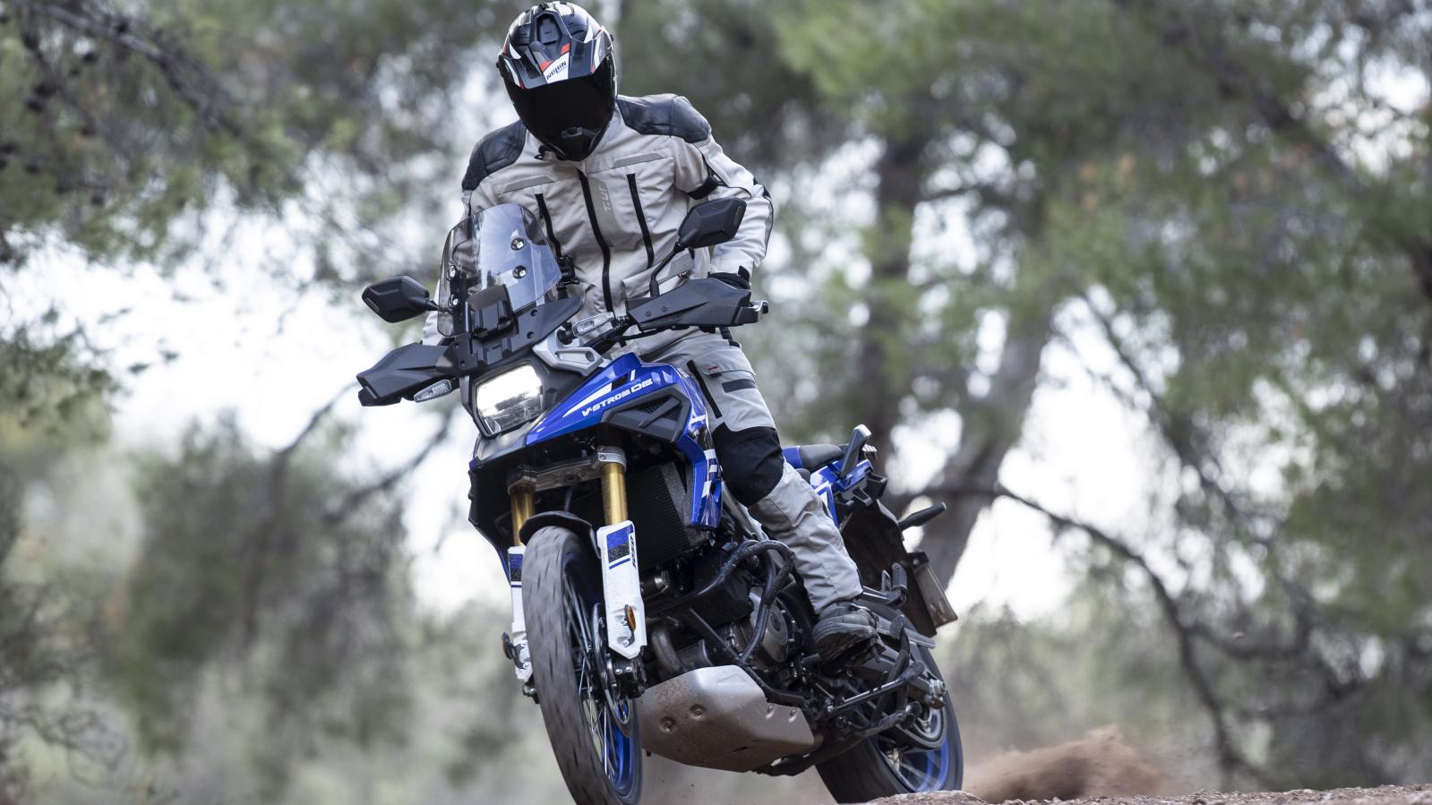 Suzuki V-Strom 1050 / 1050 DE: Οδηγούμε στο Λουτράκι