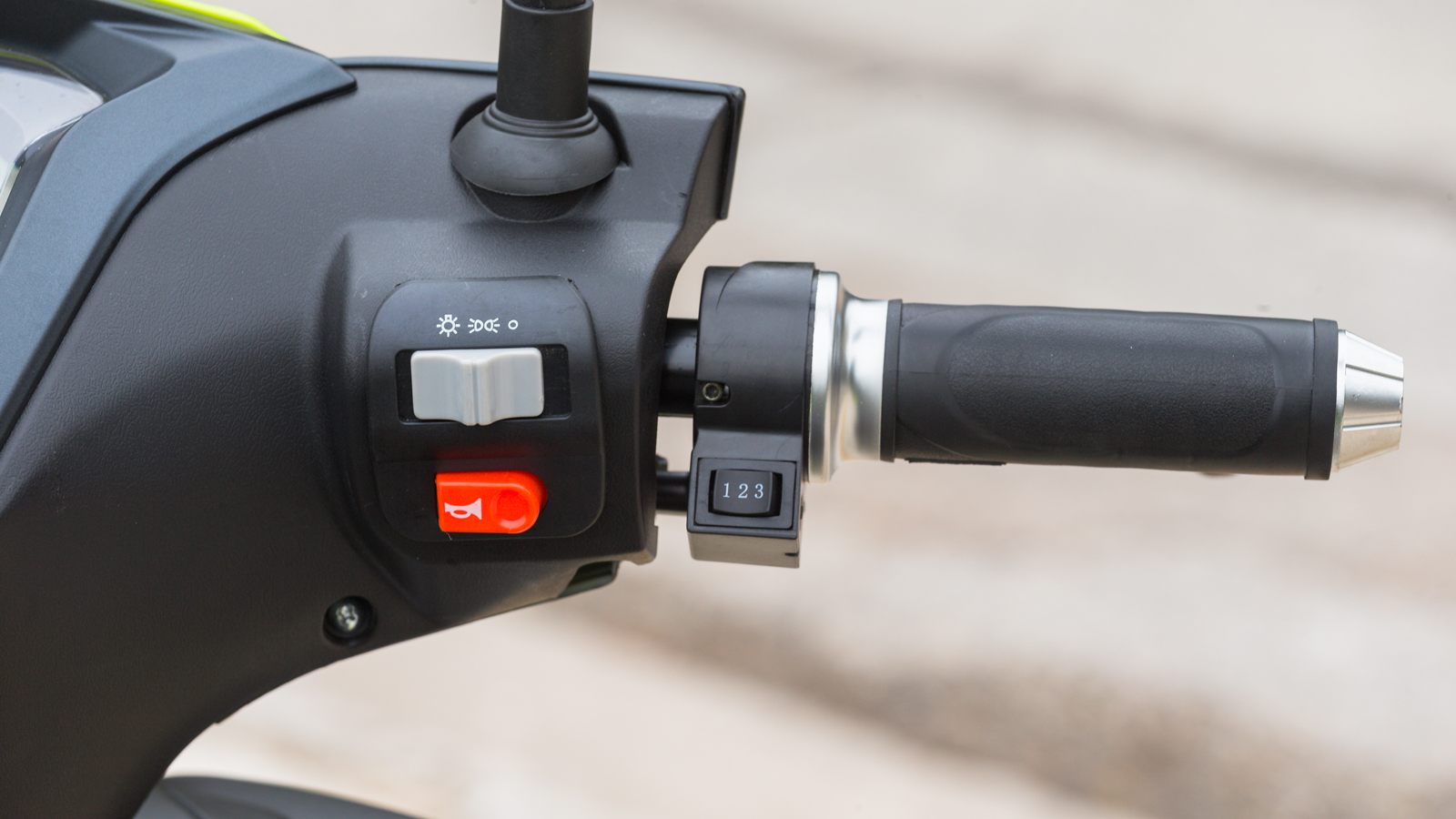 ESF E-Ride Scorpion NFC Double - Τρία προγράμματα οδήγησης.