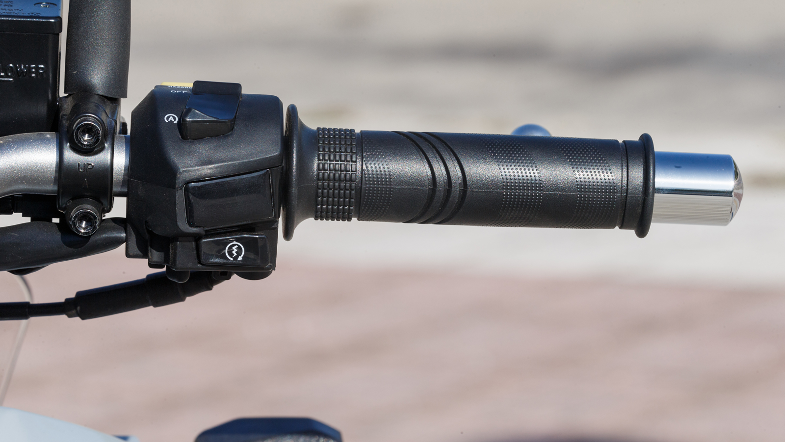 Δεξιά χειρολαβή SYM ADX 125.