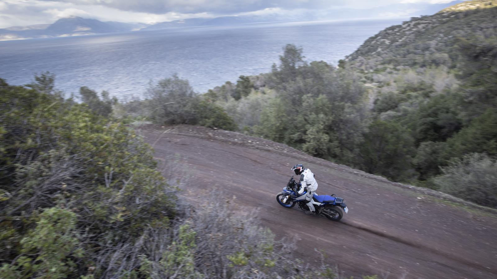 Suzuki V-Strom 1050 / 1050 DE: Οδηγούμε στο Λουτράκι