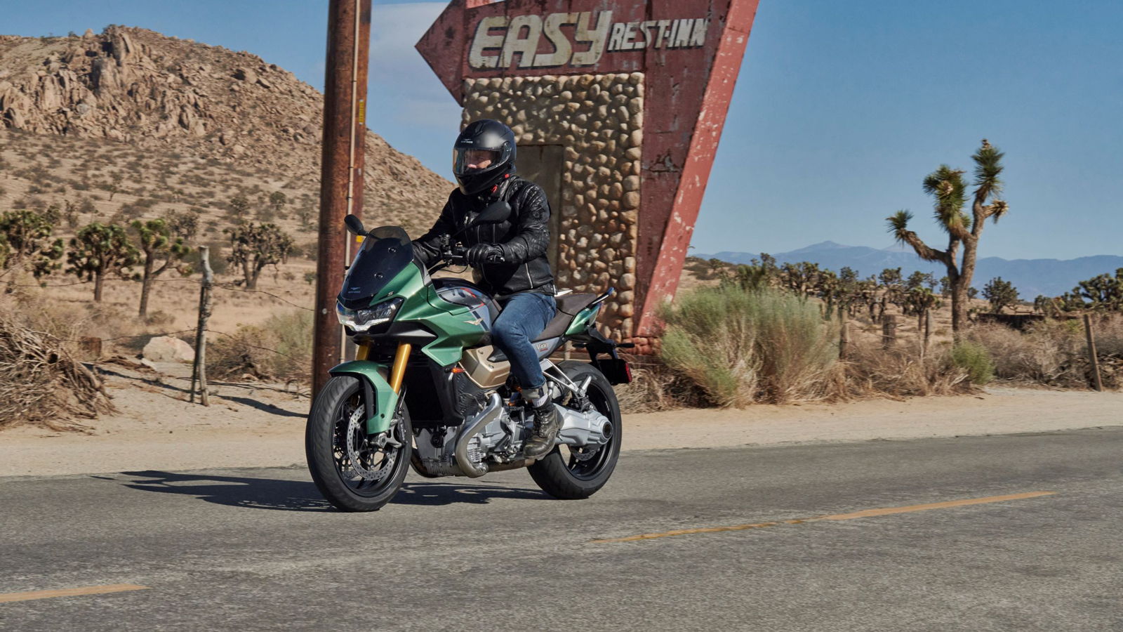 Εwan McGregor και Μoto Guzzi ξανά μαζί, γράφοντας ένα νέο κεφάλαιο μιας δεκαετούς ιστορίας