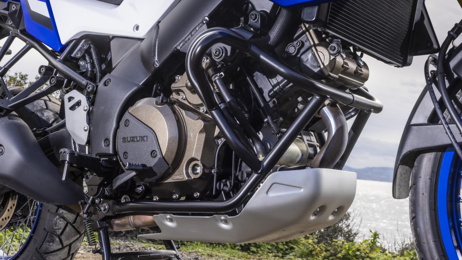 Suzuki V-Strom 1050 / 1050 DE: Οδηγούμε στο Λουτράκι