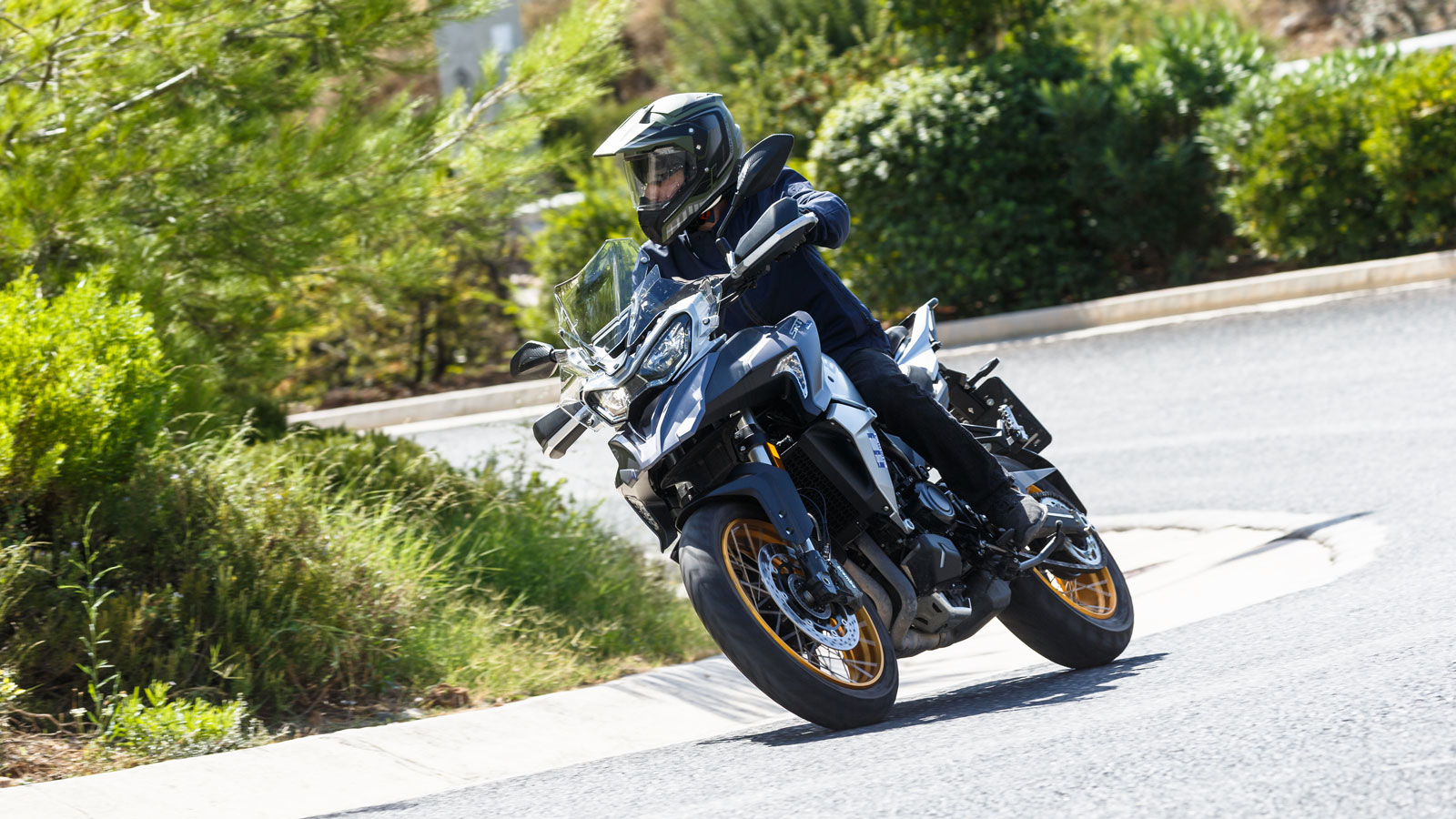 QJMOTOR SRT 800X - Test