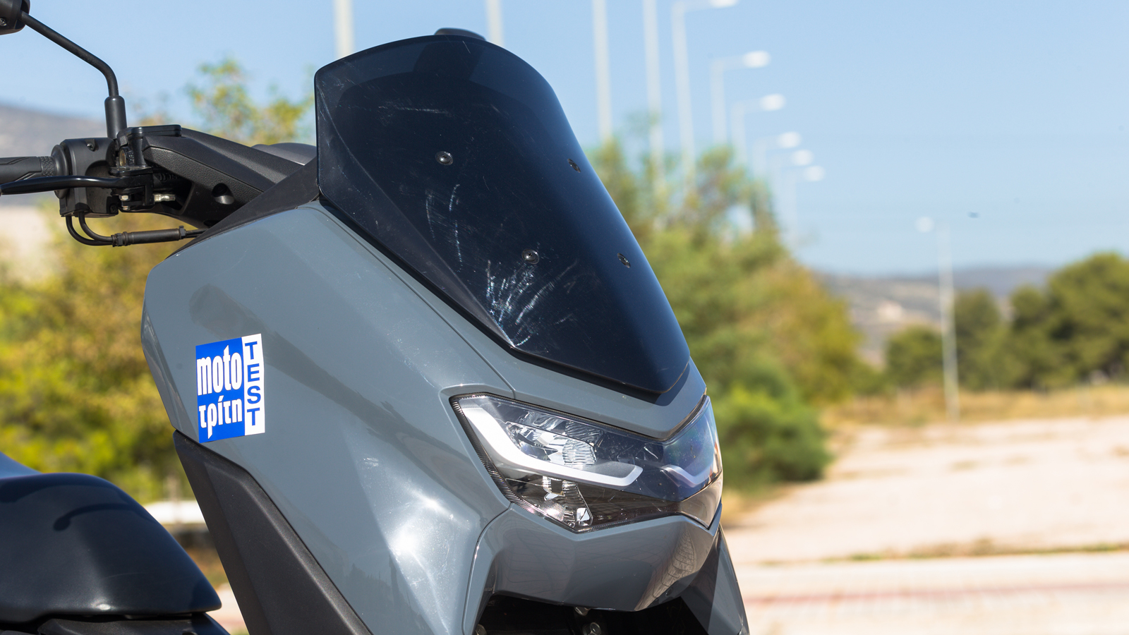 Προβολείς με DRL.