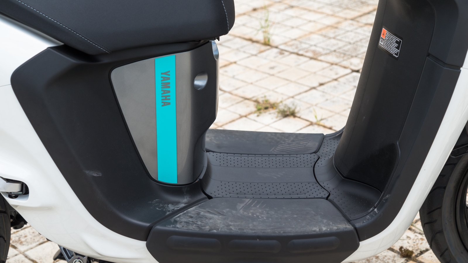 Yamaha NEO`S Test - Υποψήφιο για Best Electric by LS2