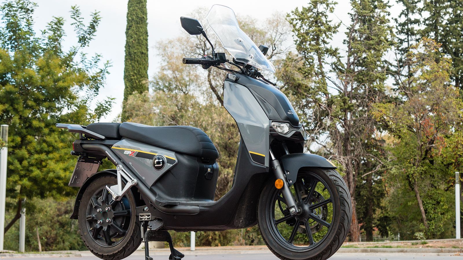 Super Soco CPX: Πάει σαν 125αρι αλλά με μηδαμινό κόστος