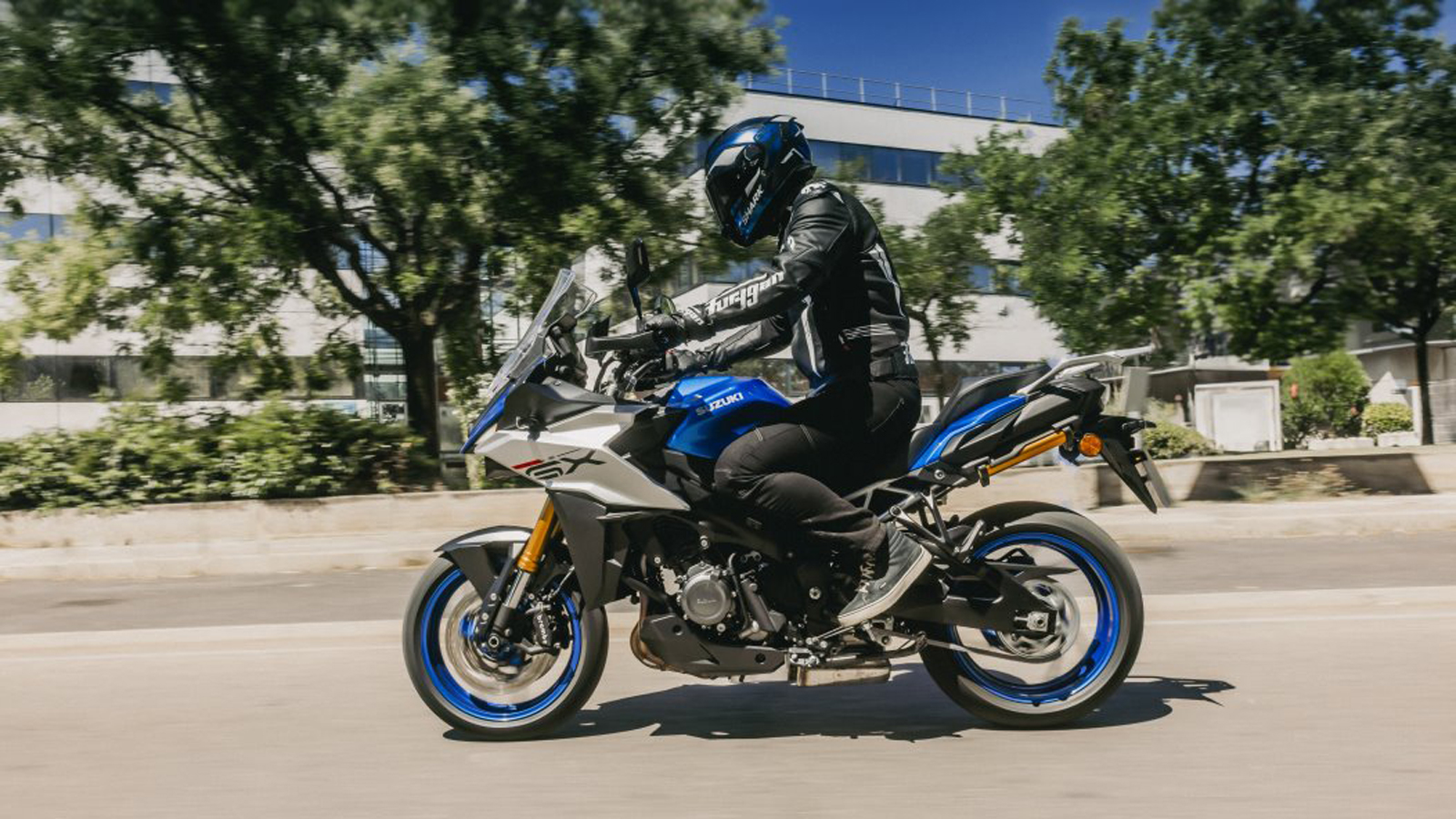 Ανακοινώθηκε η τιμή του Suzuki GSX-S 1000GX!