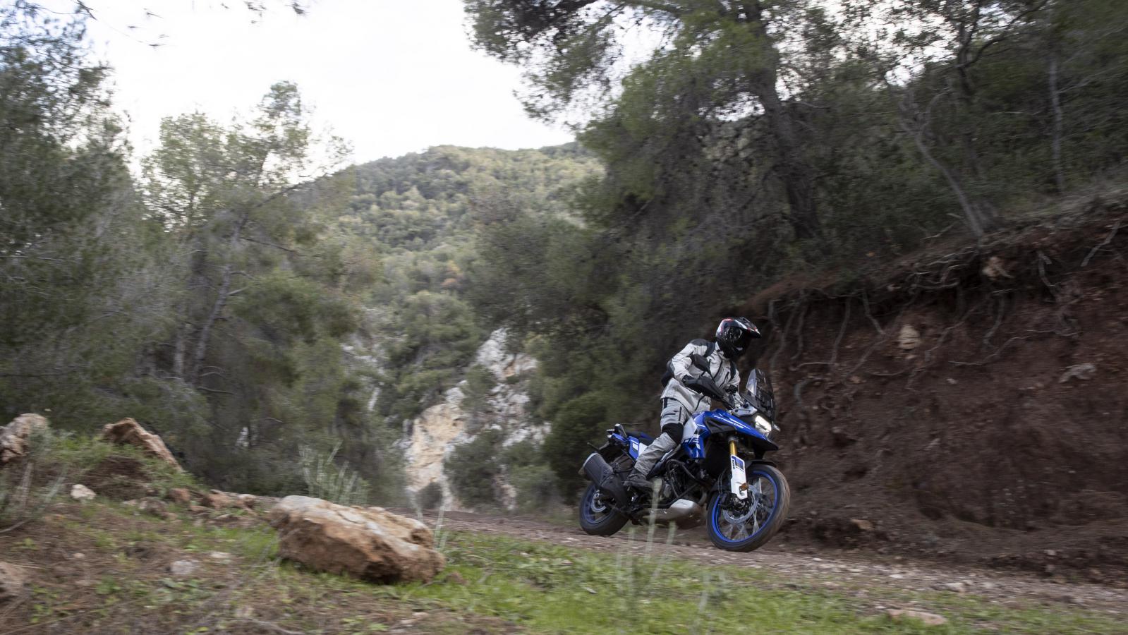 Suzuki V-Strom 1050 / 1050 DE: Οδηγούμε στο Λουτράκι