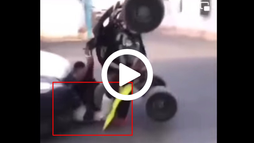 VIDEO: Κεφάλι ξεκράνωτου συνεπιβάτη καταλήγει κάτω από φορτηγάκι