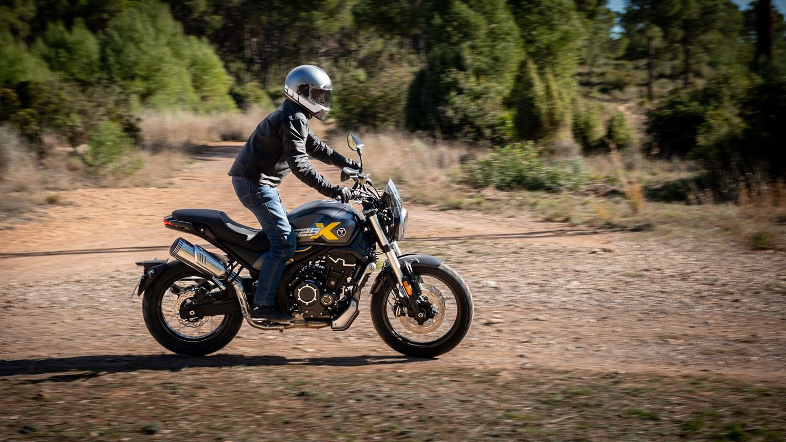 VOGE AC525X: Με Scrambler διάθεση και επώνυμο εξοπλισμό