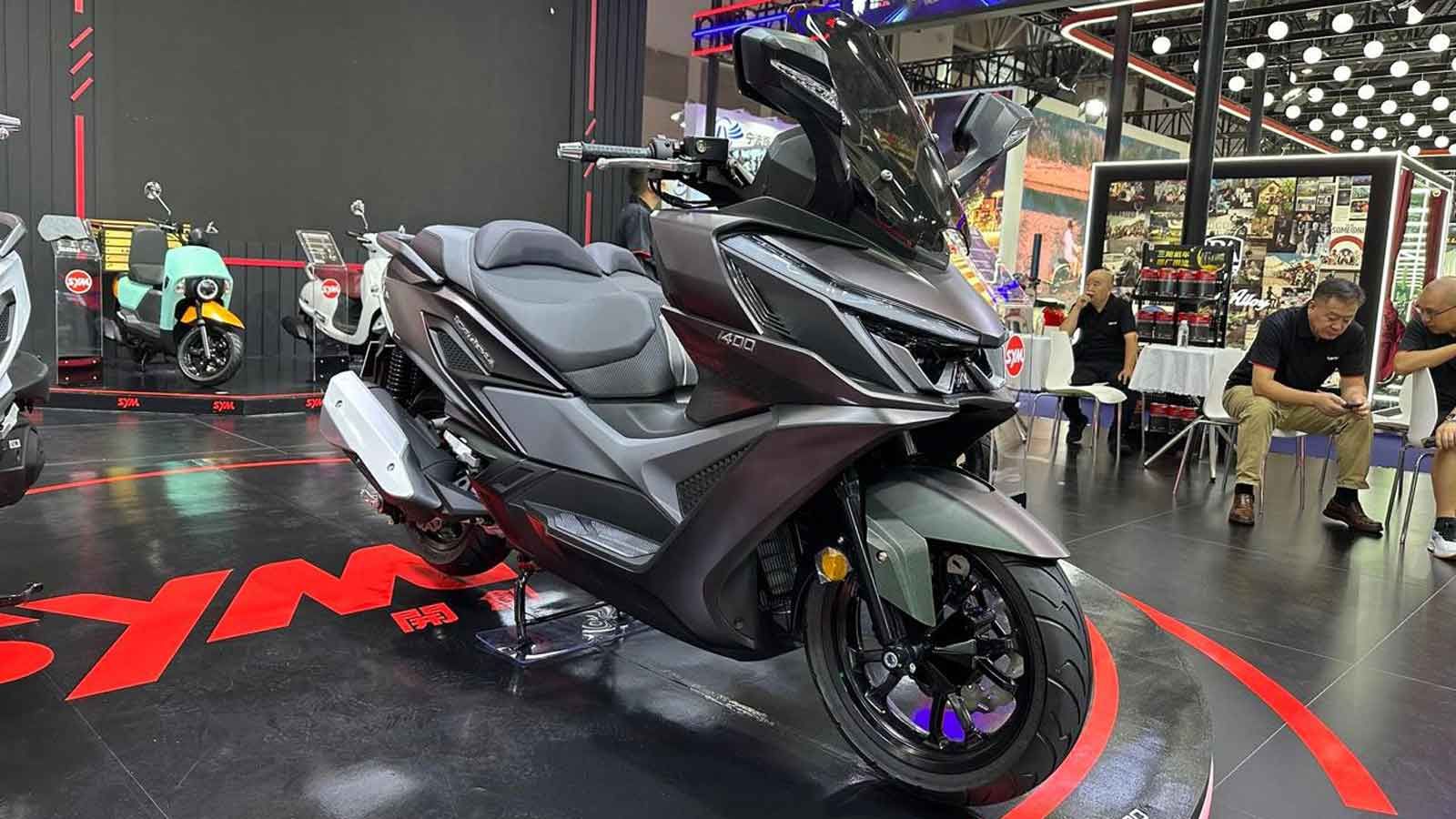 Νέο SYM Cruisym 400: Premium φωτιά στην κατηγορία 