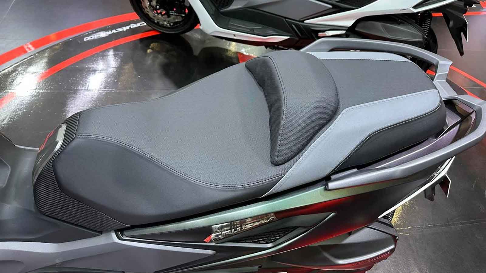 Νέο SYM Cruisym 400: Premium φωτιά στην κατηγορία 