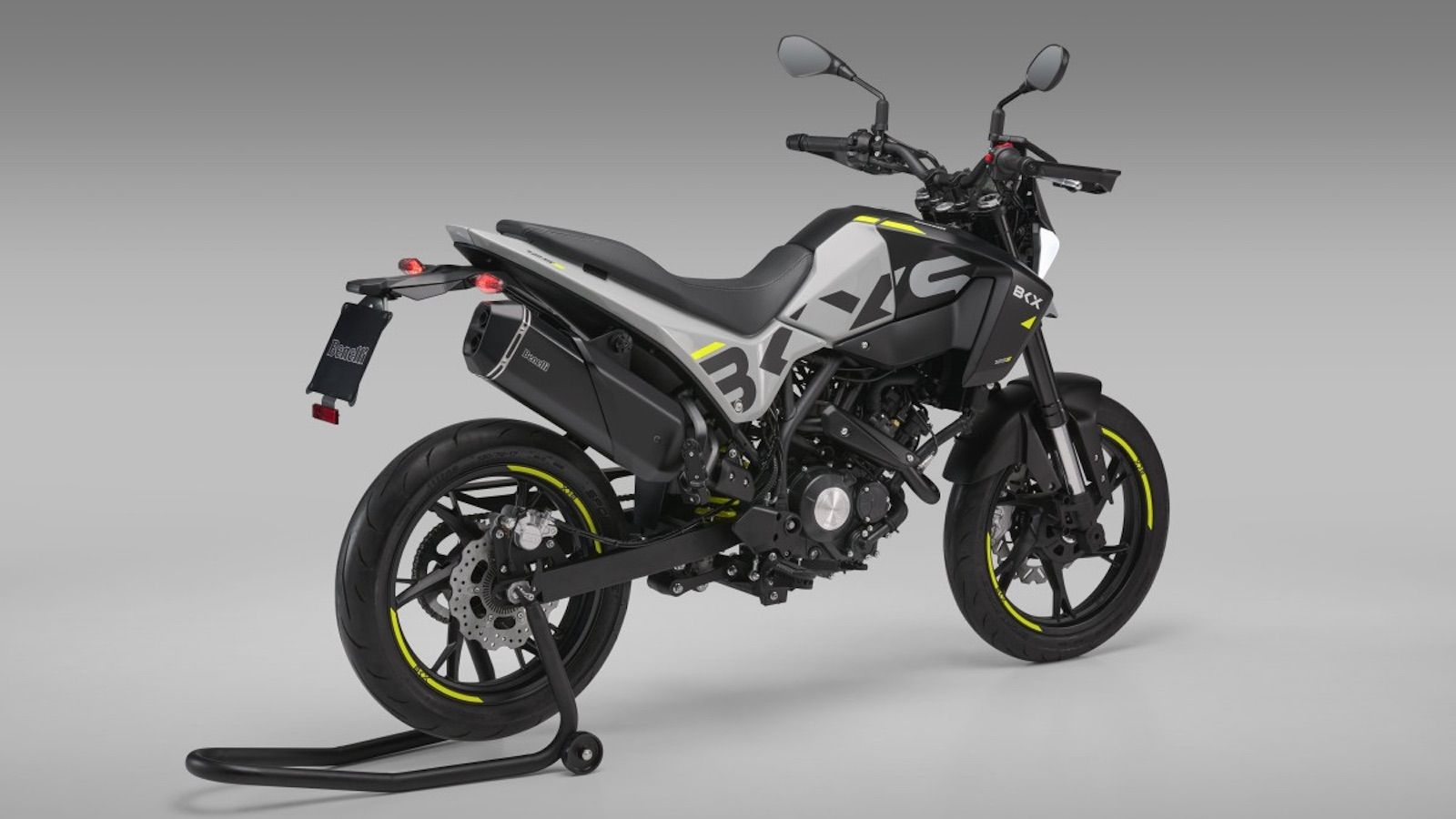 Βenelli BKX 125 (S): Adventure και Supermoto για νέους αστικούς αναβάτες