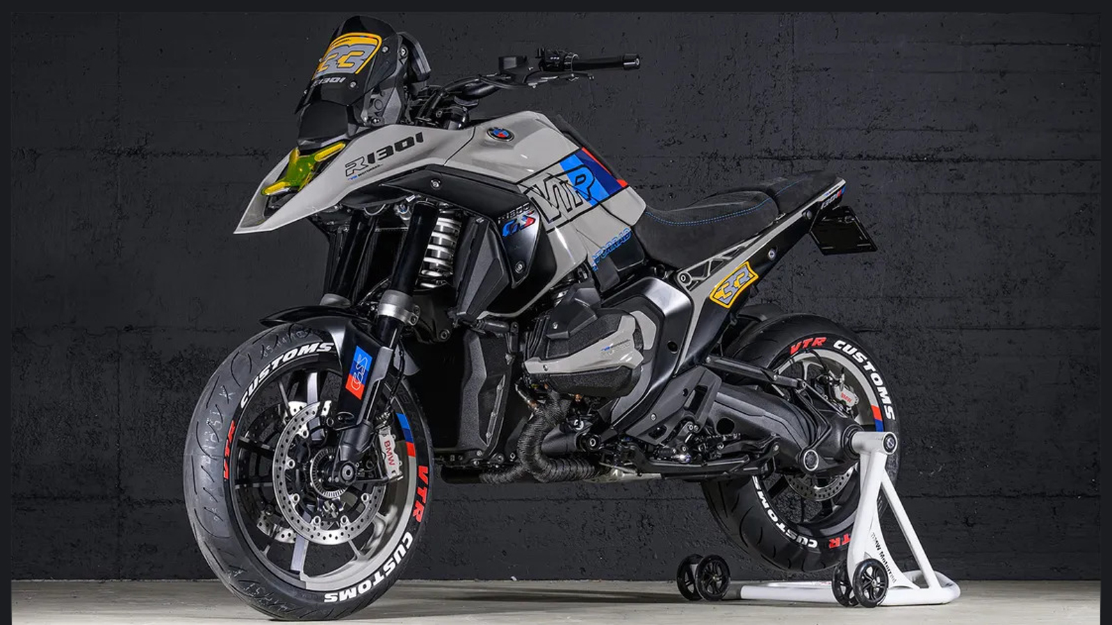 Η VTR δημιουργεί την custom BMW R 1301 