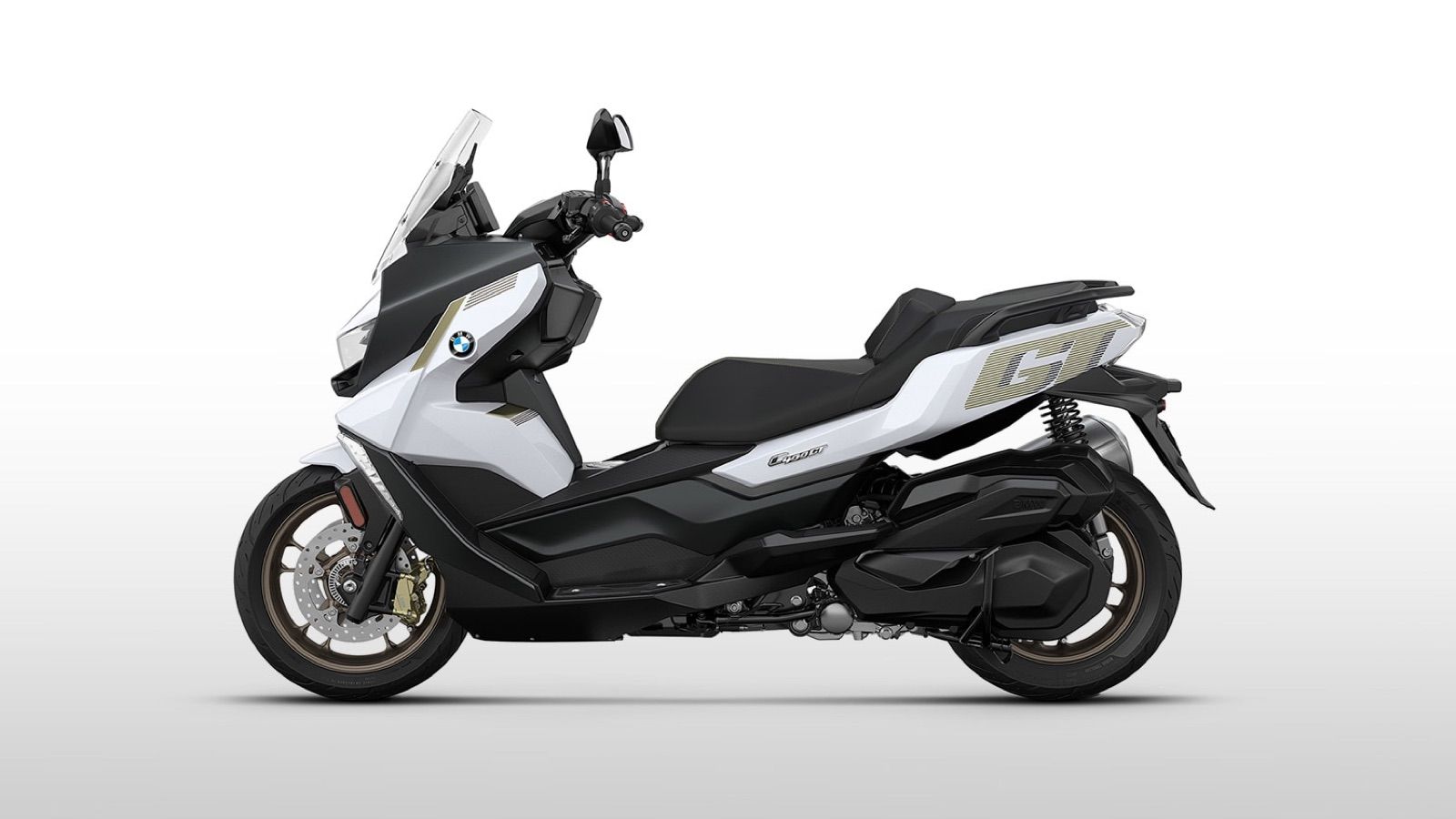 Η σημαντικότερη αλλαγή αφορά το νέο σύστημα Cornering ABS Pro, το οποίο αντικαθιστά το συμβατικό ABS και προσφέρει λειτουργία ευαισθησίας στην κλίση, 