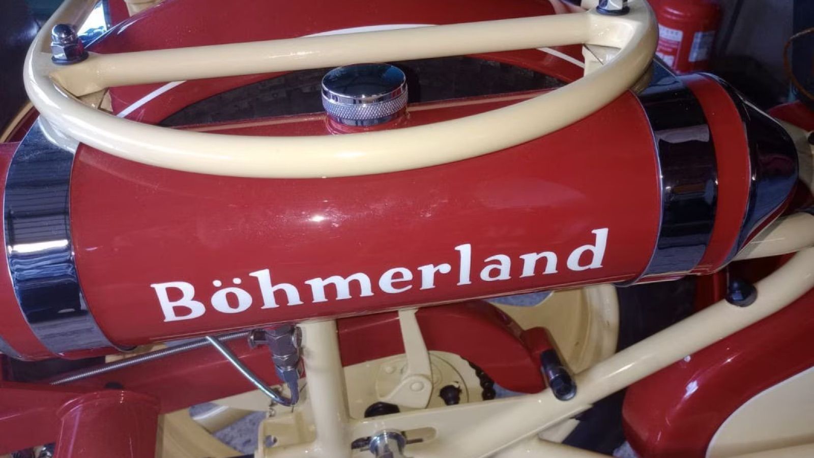 Boehmerland 600: Η πιο μακριά μοτοσυκλέτα στον κόσμο για τρεις επιβάτες