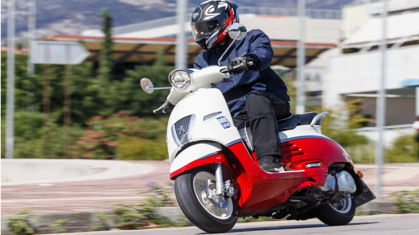 Peugeot Django 125, το μόνο με ρετρό σχεδίαση στη δεκάδα