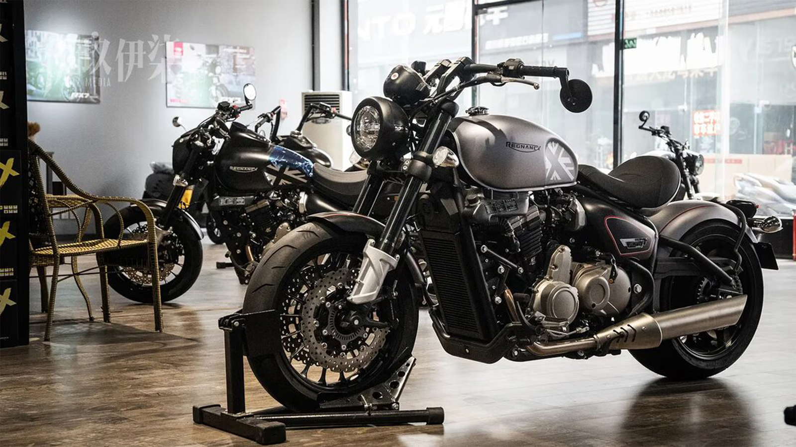 Νέο 650cc Bobber με 240 λάστιχο πίσω από την Κίνα