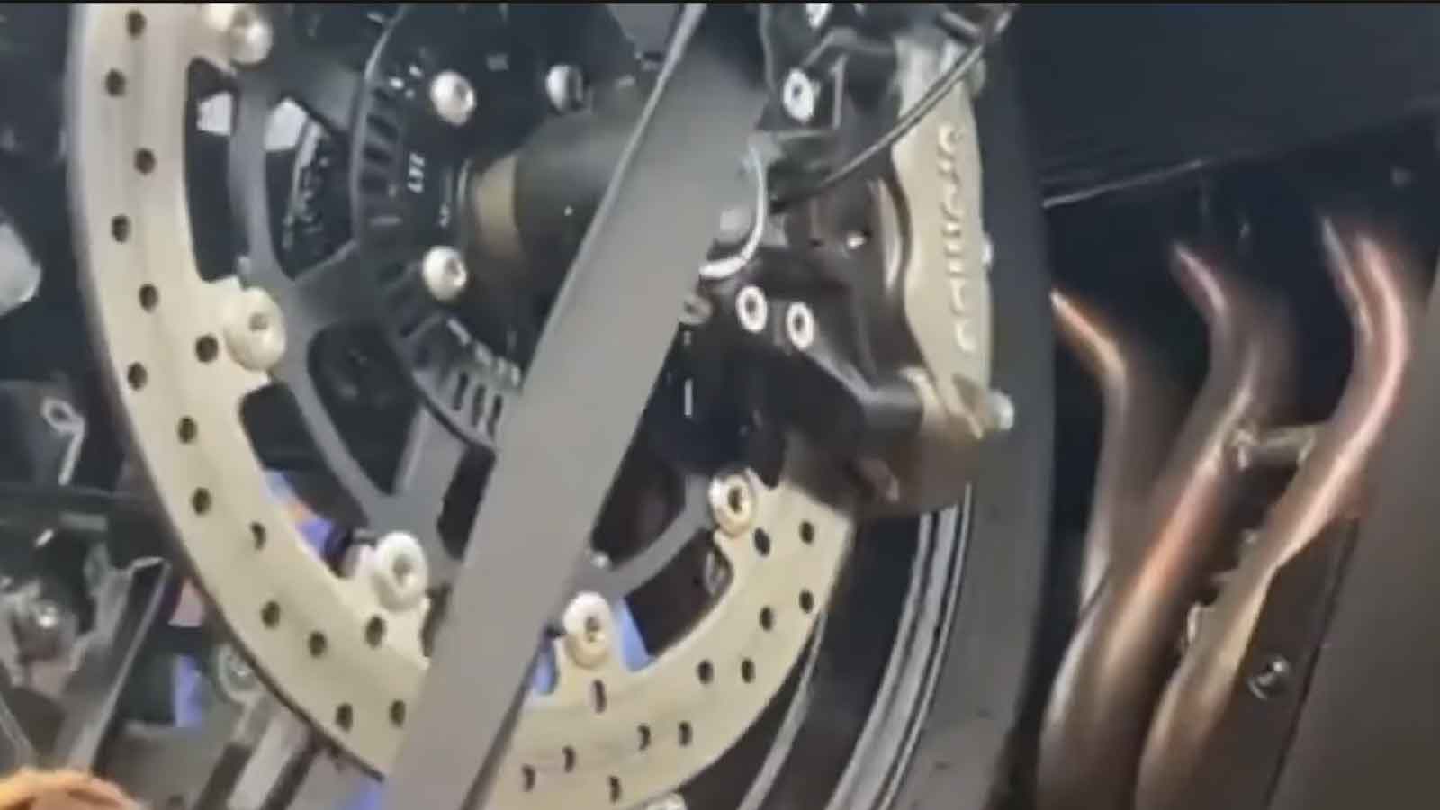 CFMoto 750SR με τετρακύλινδρο εν σειρά κινητήρα