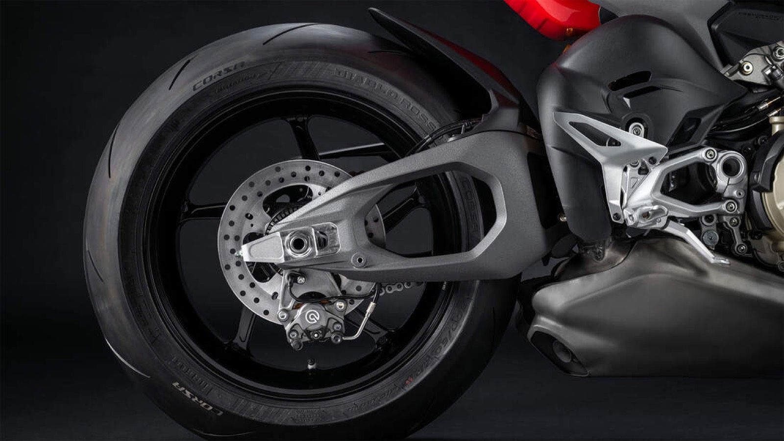 Νέες Ducati Streetfighter V4 και V4S: Με ελαφρύτερο πλαίσιο και νέα φρένα για το 2025