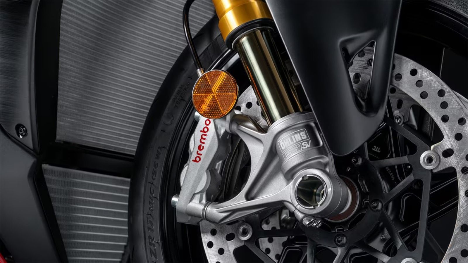 Νέες Ducati Streetfighter V4 και V4S: Με ελαφρύτερο πλαίσιο και νέα φρένα για το 2025