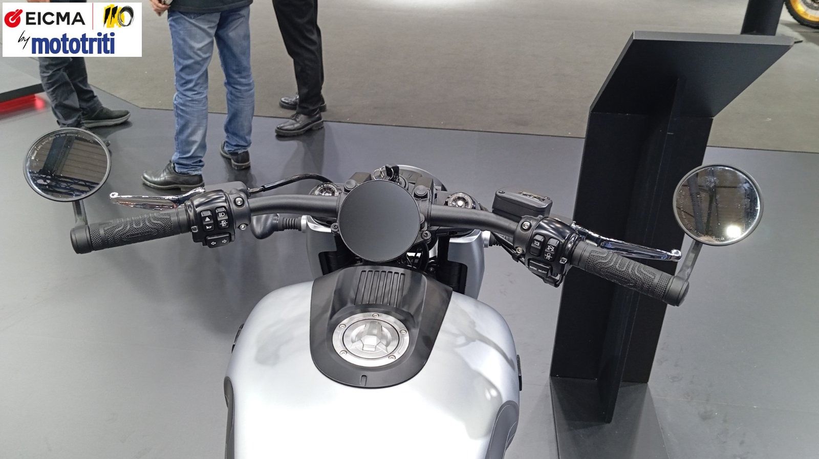 EICMA 2024: QJMOTOR SRV900V