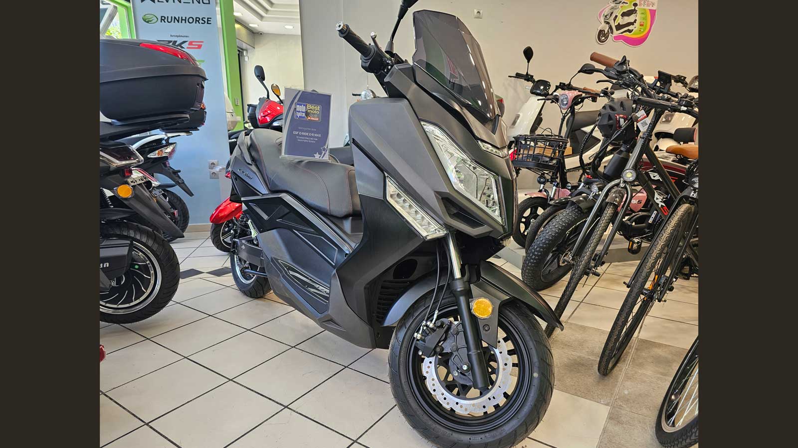 Best Moto by LS2: Παράδοση βραβείου στην ESF για το E-Ride E-R Max