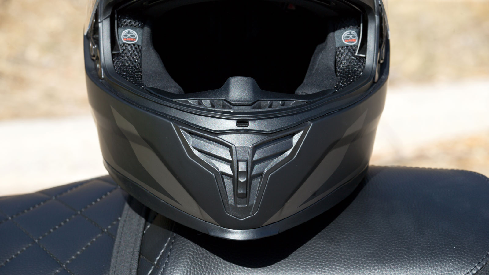 Test FSD FS-910: Από τα πιο προσιτά Full Face της αγοράς, με σπορ εμφάνιση