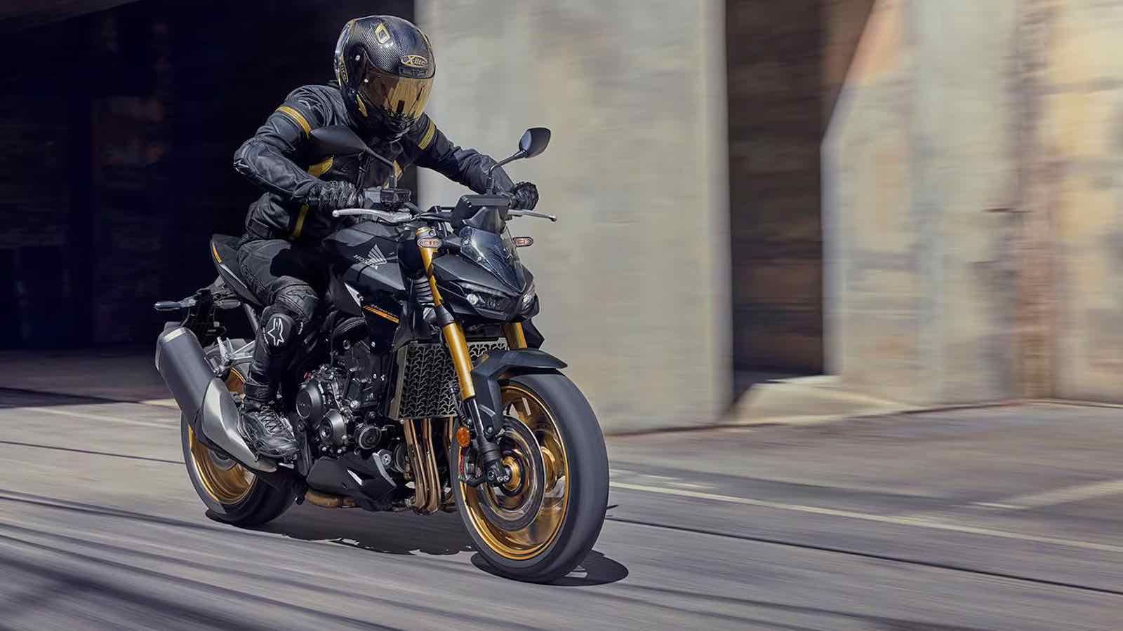 Honda CB1000 Hornet: Γιατί επιλέχθηκε ο κινητήρας της FireBlade.