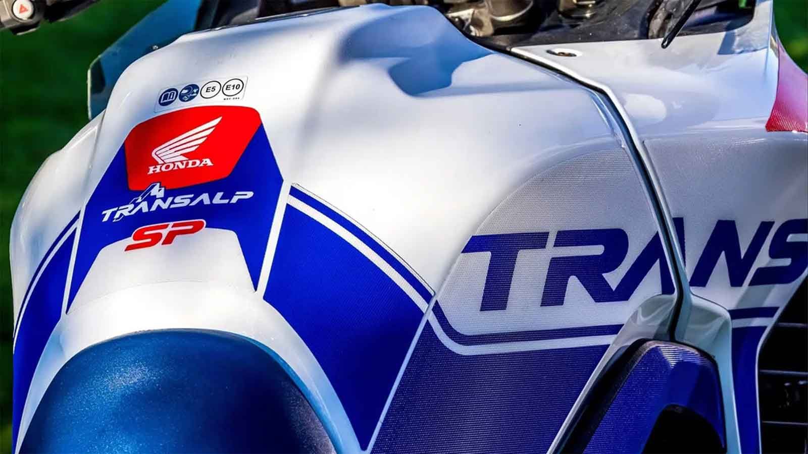 Ειδική (μόνο στο μάτι) έκδοση Honda Transalp SP