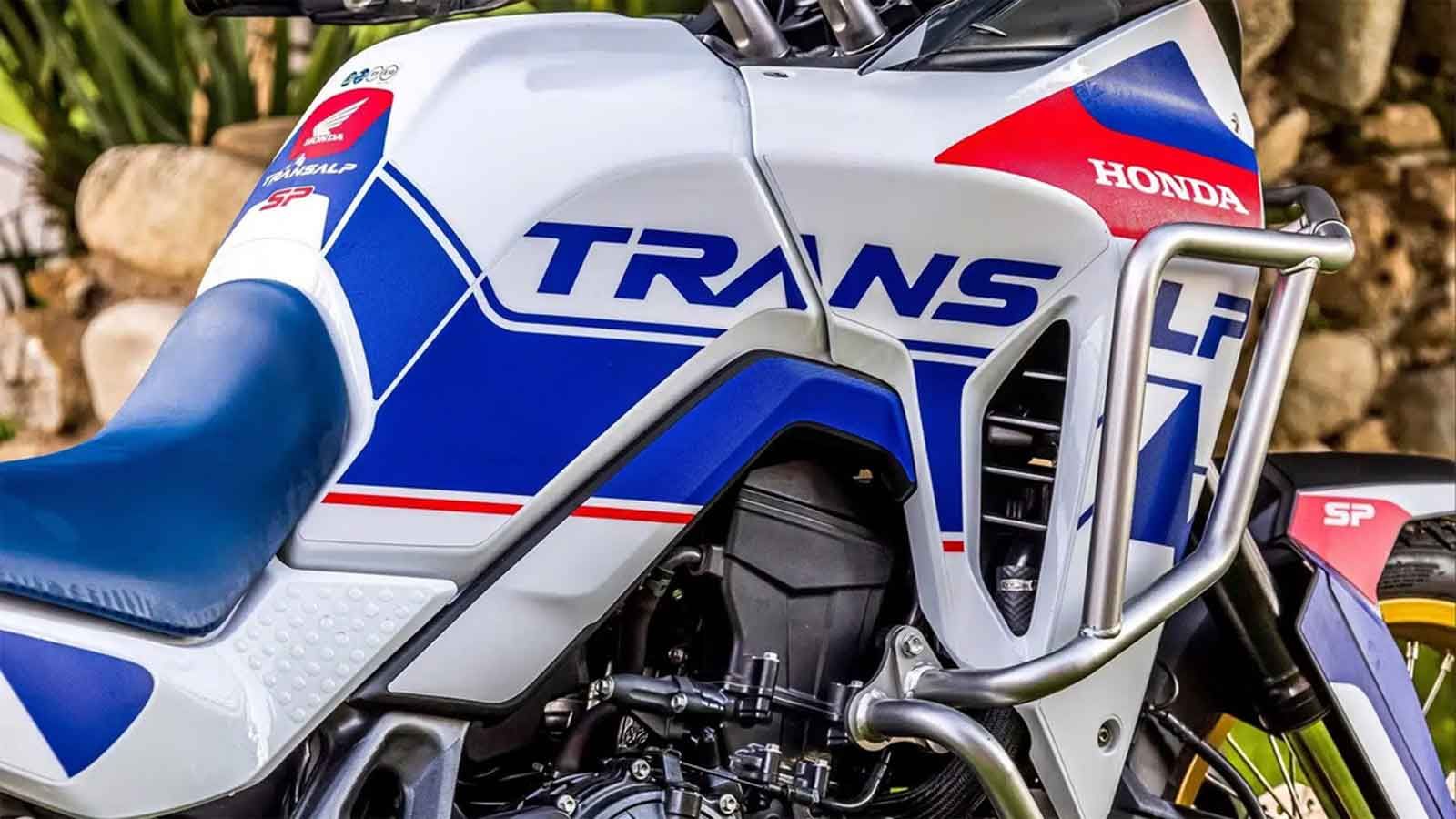 Ειδική (μόνο στο μάτι) έκδοση Honda Transalp SP