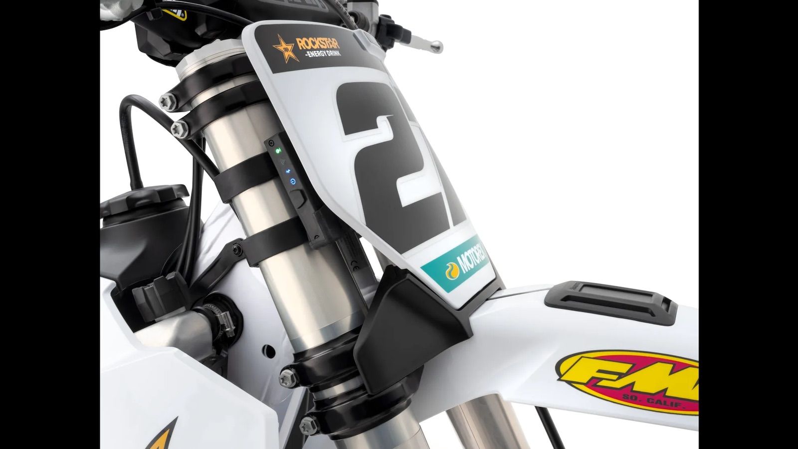 Husqvarna FC450 Factory Edition: «Πριόνι» με GPS και νέες αναρτήσεις
