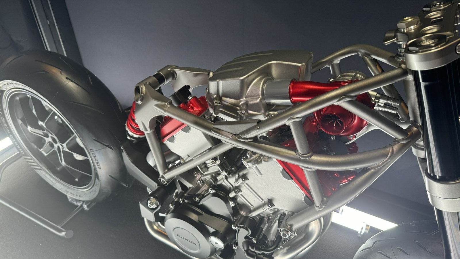 ICE Concept: Τρικύλινδρος V κινητήρας από την Honda με ηλεκτρικό κομπρέσορα!