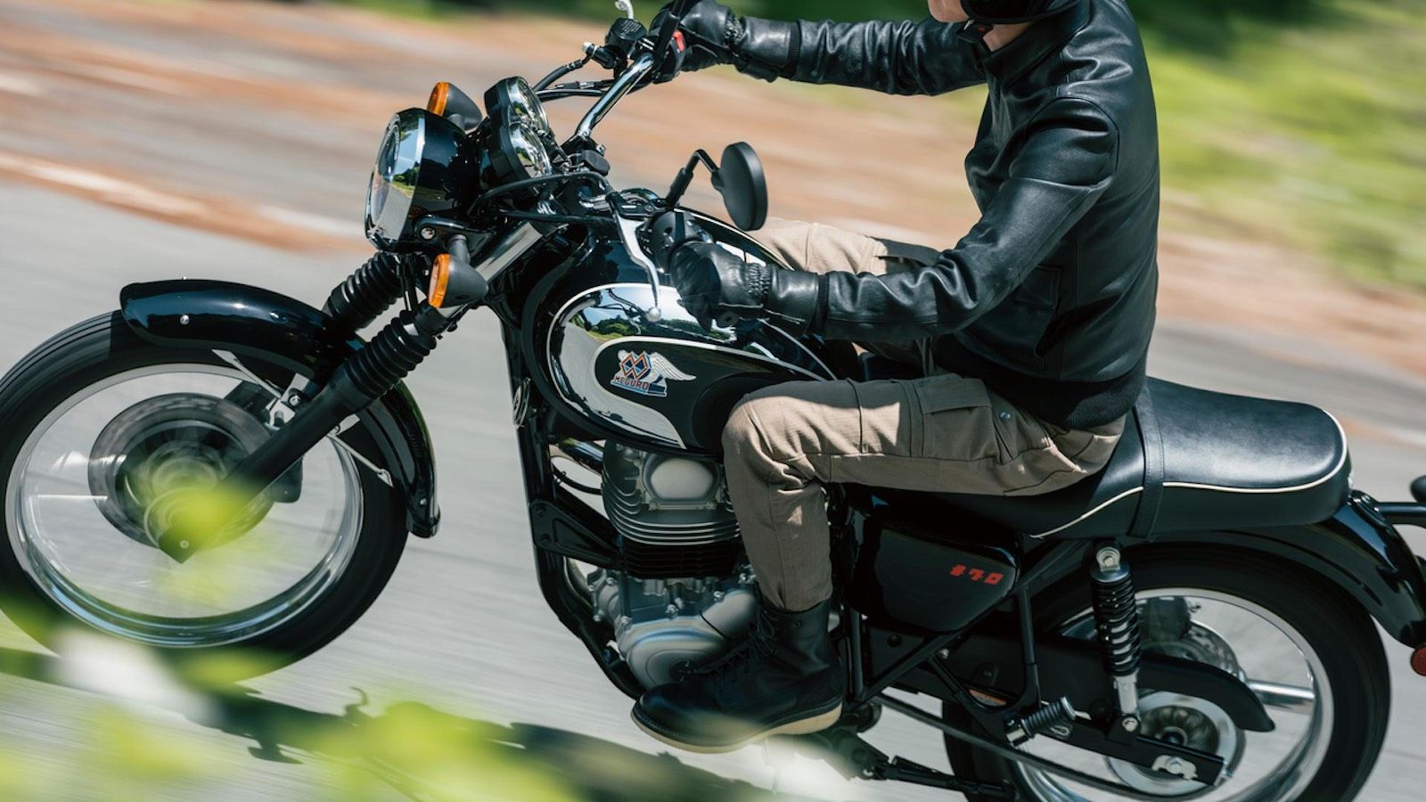 Kawasaki W230 και Meguro S1: ρετρό αντίδοτο στα σκούτερ με 20 ίππους