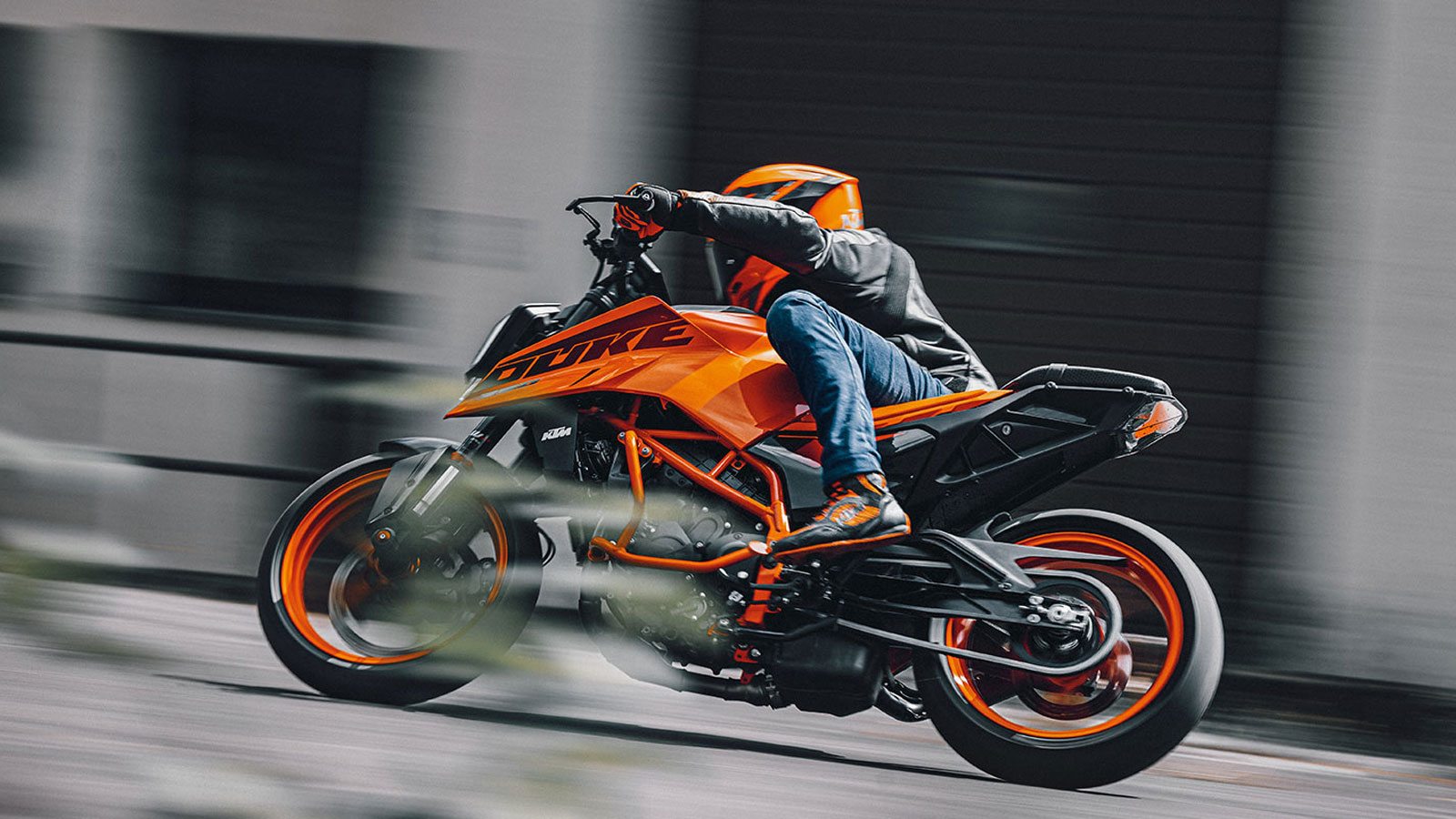 KTM 390 Duke: Ολική ανανέωση για το αυστριακό γυμνό