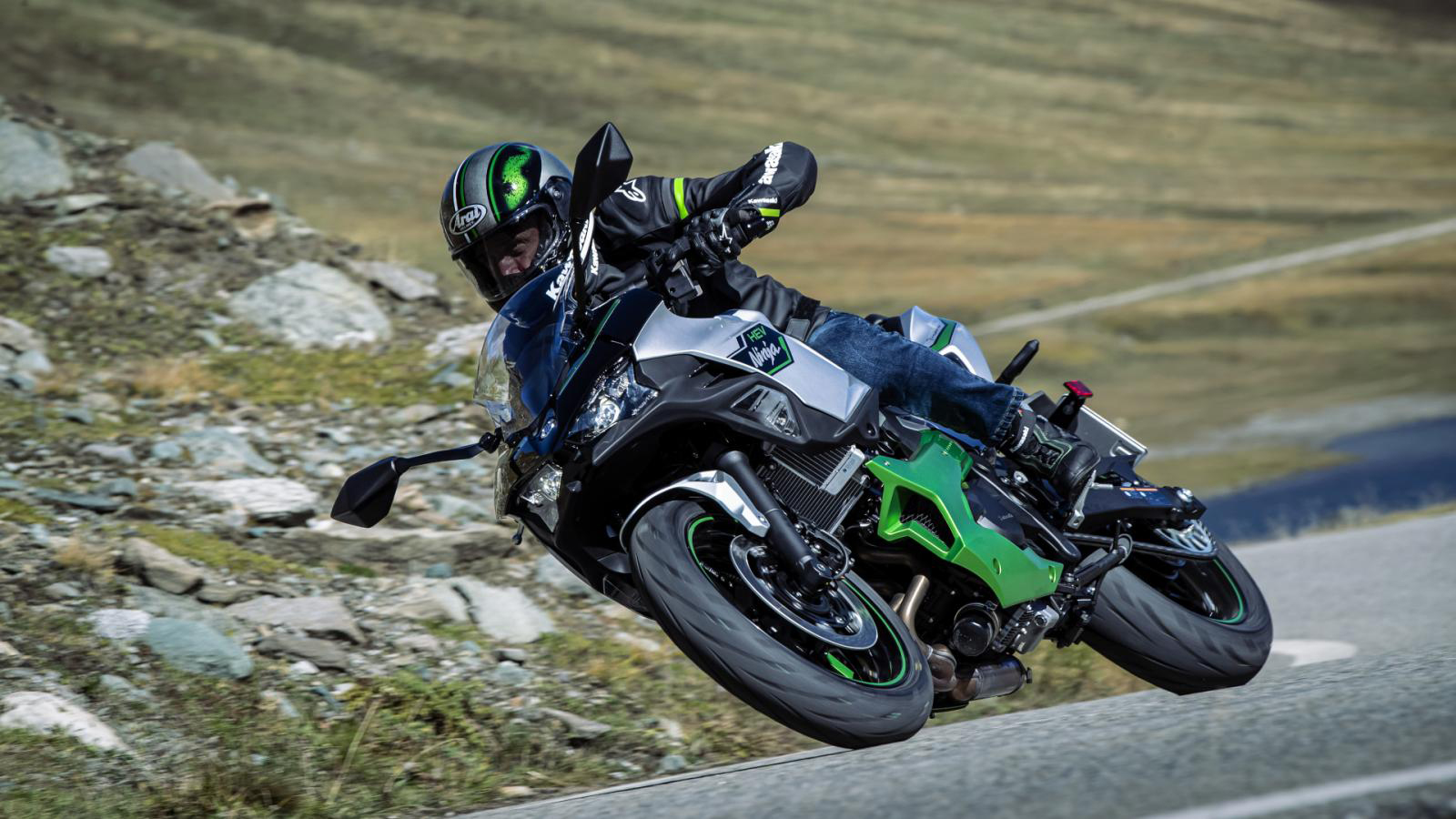 Αναβλήθηκε η κυκλοφορία των Kawasaki Ninja 7 & Z7 στην Ιαπωνία